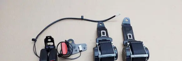 Citroen DS5 Seat belt trim 