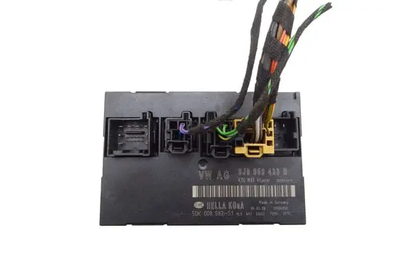 Audi TT TTS Mk2 Central body control module 8J0959433B