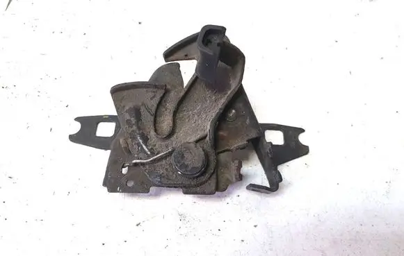 Skoda Octavia Mk1 (1U) Engine bonnet (hood) release handle