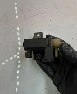 Renault Master III Turbo solenoid valve 8200790180