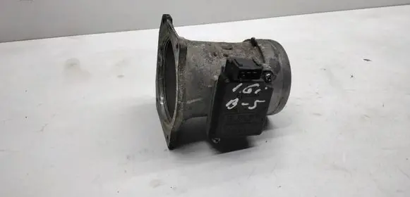 Audi A4 S4 B5 8D Mass air flow meter 037906461B