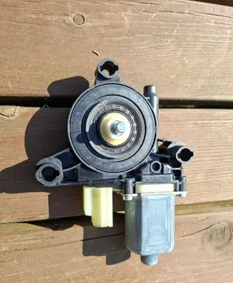Ford Kuga III Front door window regulator motor 0130822089