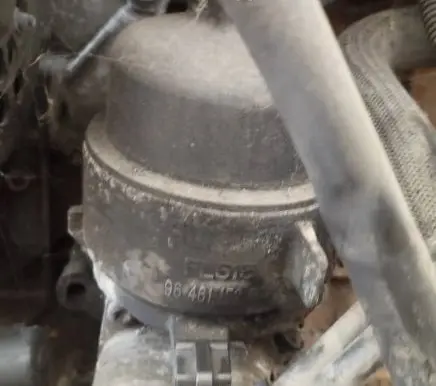 Volvo V50 Oil filter cover 9646115280
