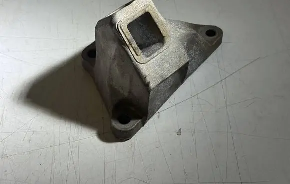 BMW 5 F10 F11 Engine mounting bracket 6775904