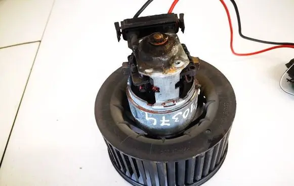 Renault Megane I Heater fan/blower 657475v