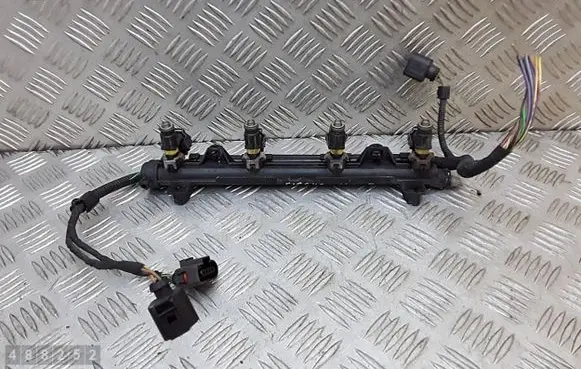 Ford Fiesta Fuel main line pipe 036133319bt 036906031ag