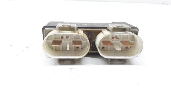 Volkswagen Transporter - Caravelle T4 Coolant fan relay 701919506