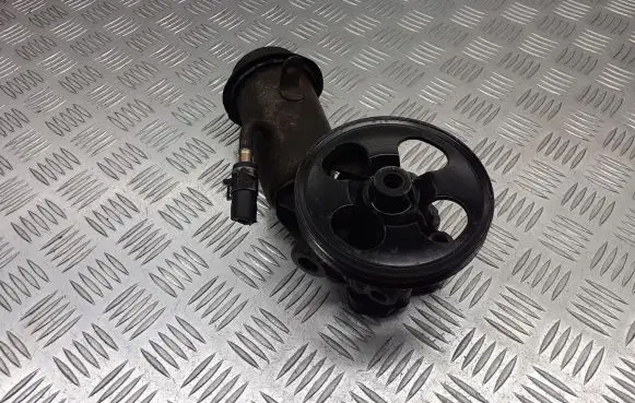 Toyota Yaris Electric power steering pump 