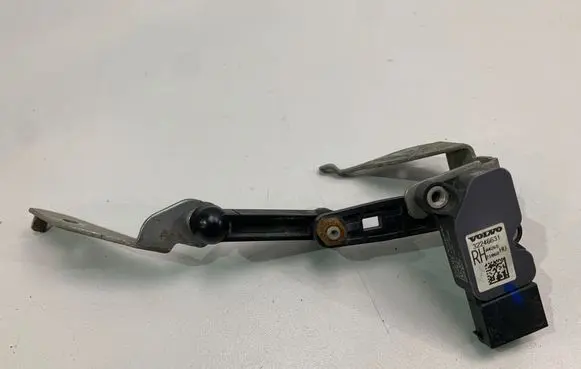 Volvo S90, V90 Rear air suspension level height sensor 32246631