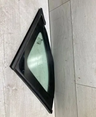 Opel Crossland X Rear side window 13478714
