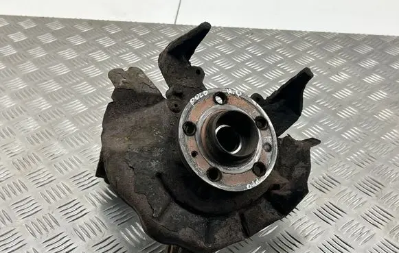 Volkswagen Polo V 6R Front wheel hub spindle knuckle