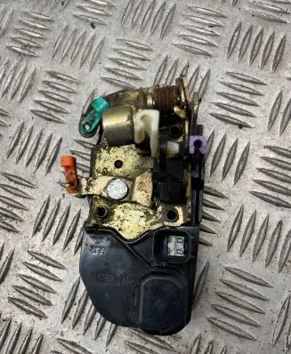 Chrysler Voyager Front door lock