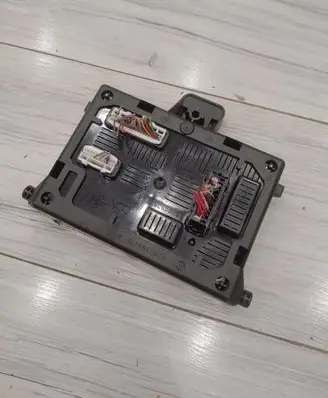 Renault Clio III BSM Control unit 8201054119