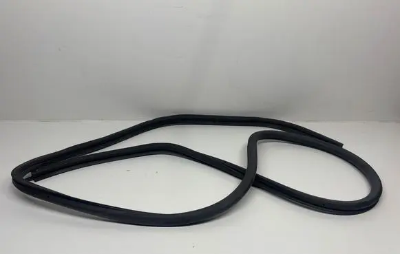 Volkswagen Golf V Front door rubber seal 1K5867911