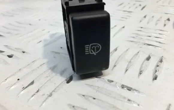 Nissan X-Trail T30 Headlight washer switch 6705B