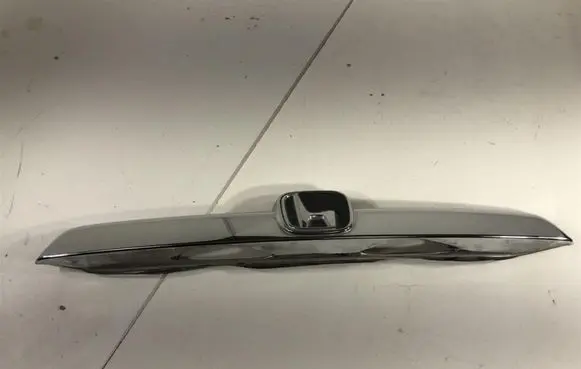 Honda CR-V Tailgate trim 74890SWWE010