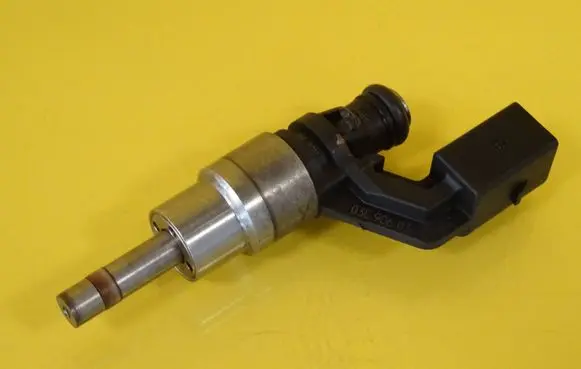 Fuel injector