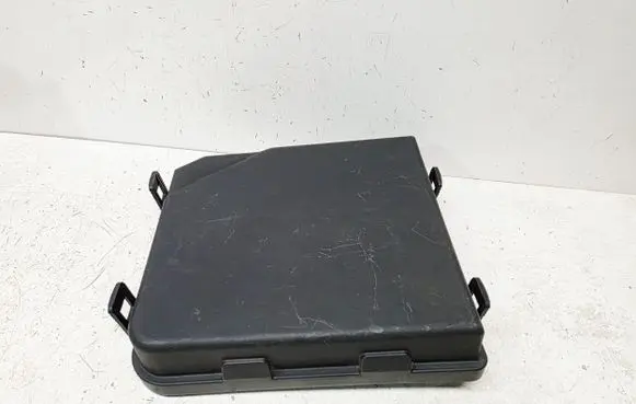 Renault Kadjar Fuse box cover 284B94BA0B