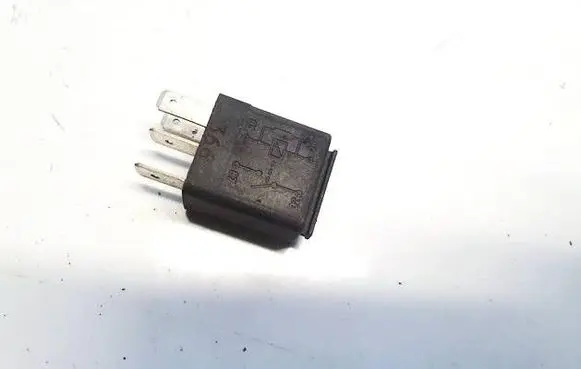 Opel Astra H Other relay 24435922