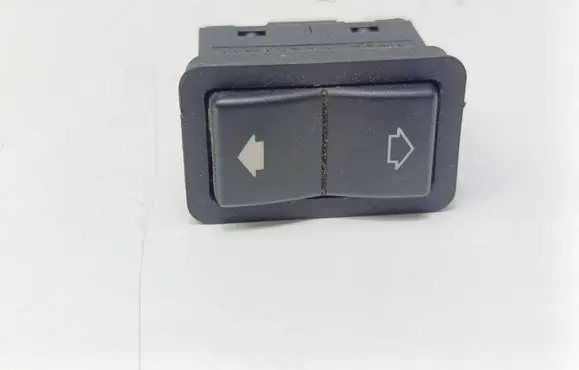 BMW 5 E39 Electric window control switch 8368974