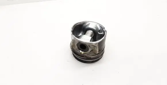 Toyota Avensis T250 Piston 000