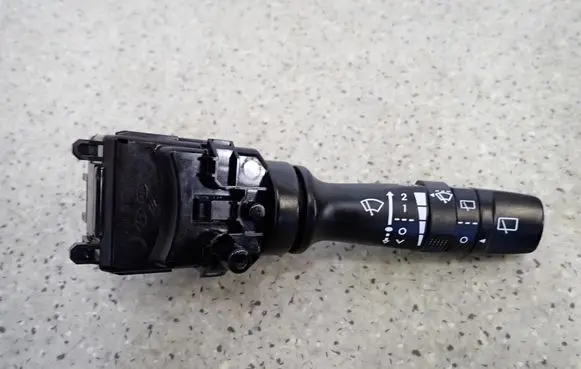 KIA Venga Tailgate/trunk/boot open switch 934202K560