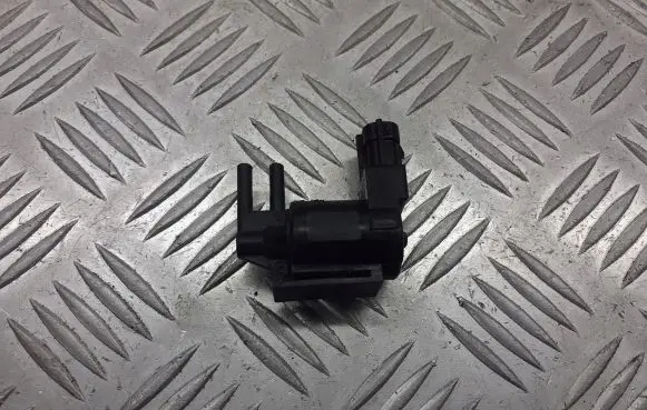 Mazda 6 Valve vacuum K5T44090