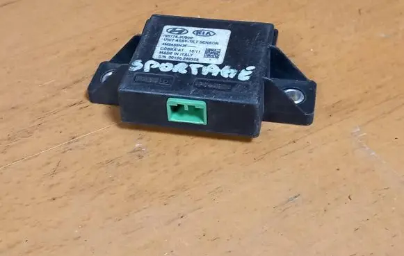 KIA Sportage Front height sensor lever 957753U900