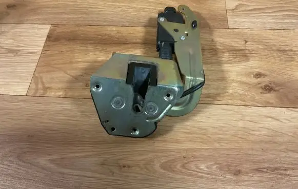 Citroen C8 Sliding door lock PZ08B017 117204