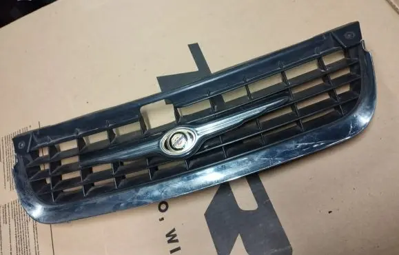Chrysler Neon II Front bumper upper radiator grill 05288883AB