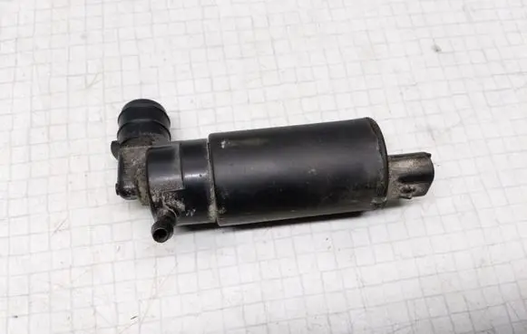 Toyota Avensis T220 Windscreen/windshield washer pump