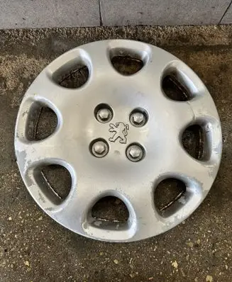 Peugeot 307 R15 wheel hub/cap/trim 9637540880 9406
