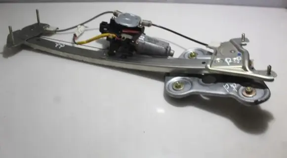 Toyota Celica T230 Front window lifting mechanism without motor 262100-0382