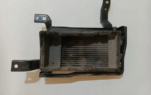Infiniti QX70 S51 Engine oil radiator 