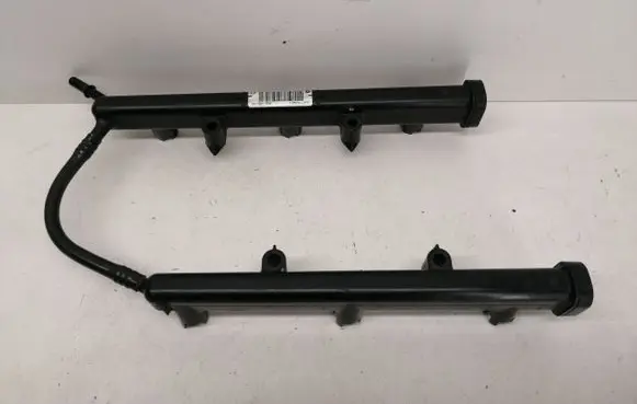 Dodge Durango Fuel injector supply line/pipe 05184079AE