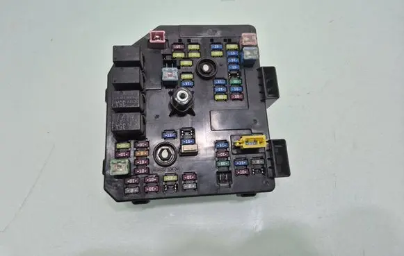Opel Antara Fuse module 95202005