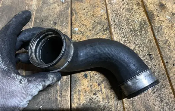 Mercedes-Benz C W203 Intercooler hose/pipe A2035281482 2035281482