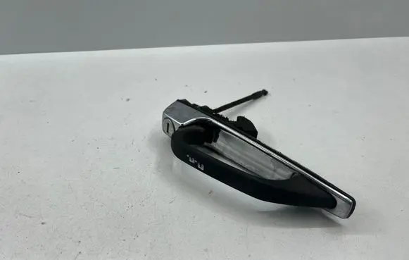 Mercedes-Benz W123 Front door exterior handle