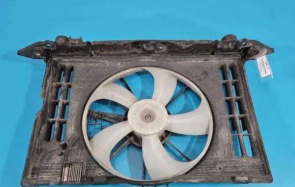 Toyota Auris 150 Fan set 1680008470 IMPRK1588177