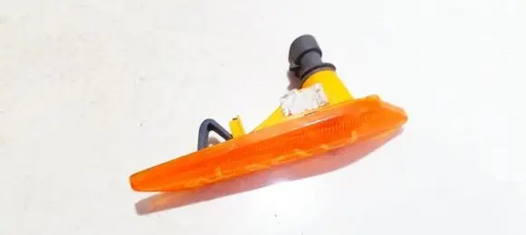 Alfa Romeo 156 Front fender indicator light 036671402 01-667-11402l