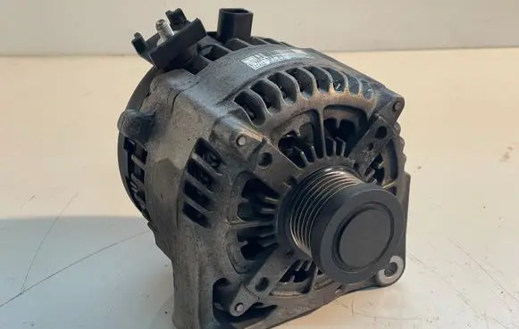 BMW X1 E84 Generator/alternator 7605478