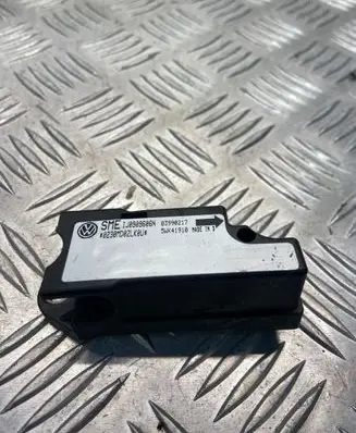 Volkswagen PASSAT B5 Airbag deployment crash/impact sensor 1J0909606N 5WK41910 03990217