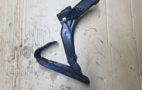 Mercedes-Benz S W140 Accelerator throttle pedal 1403011120