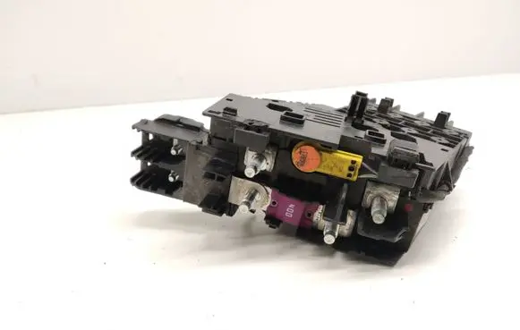 Mercedes-Benz ML W166 Fuse module A1665402450