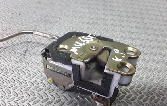 SsangYong Musso Front door lock