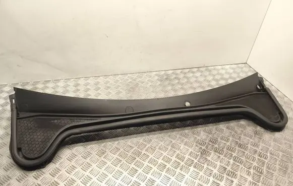 Ford Focus Wiper trim JX7BA02222 D2L4A