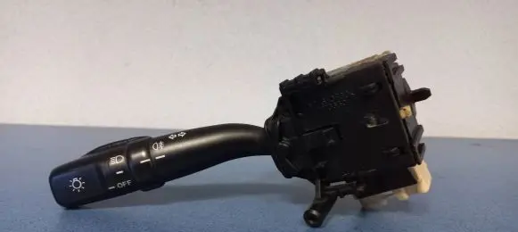 Toyota Avensis Verso Indicator stalk 44030
