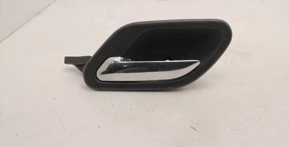 BMW 5 E39 Front door interior handle 8226049