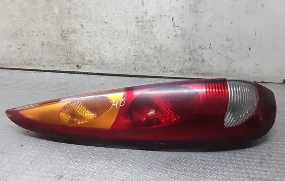Nissan Almera Tino Rear/tail lights
