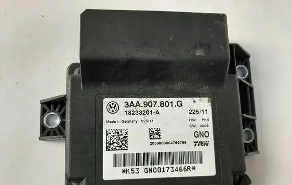 Volkswagen Tiguan Rear brake EMF control unit/module 3AA907801G
